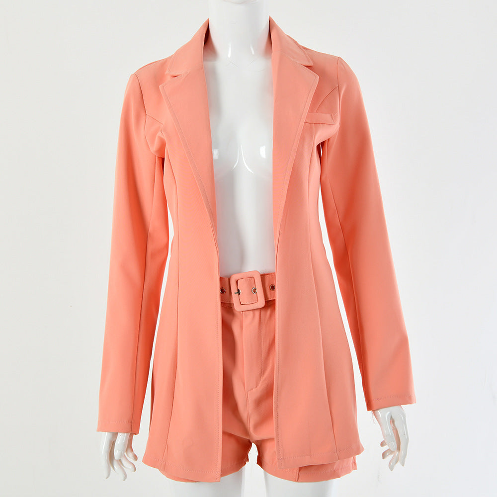 Tailleur Nova – L’impact spontané