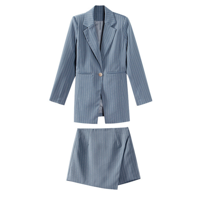 Tailleur Alba – L’équilibre délicat