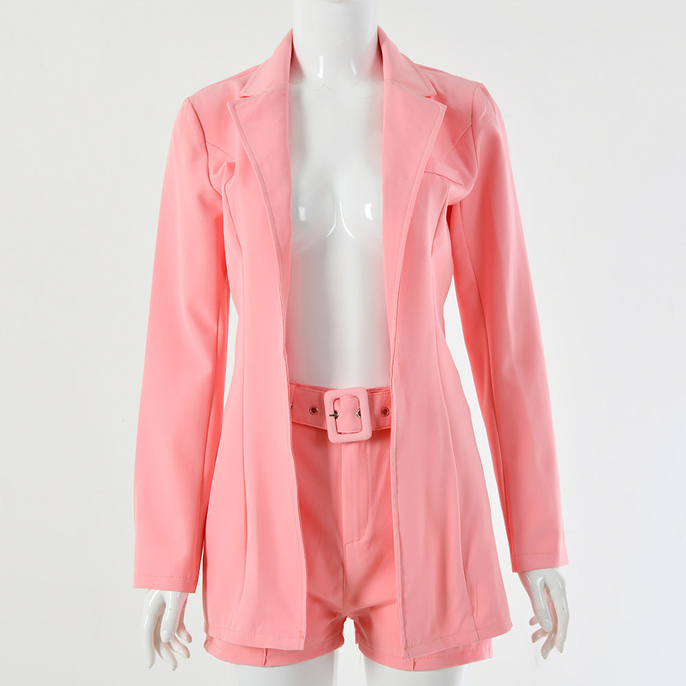 Tailleur Nova – L’impact spontané
