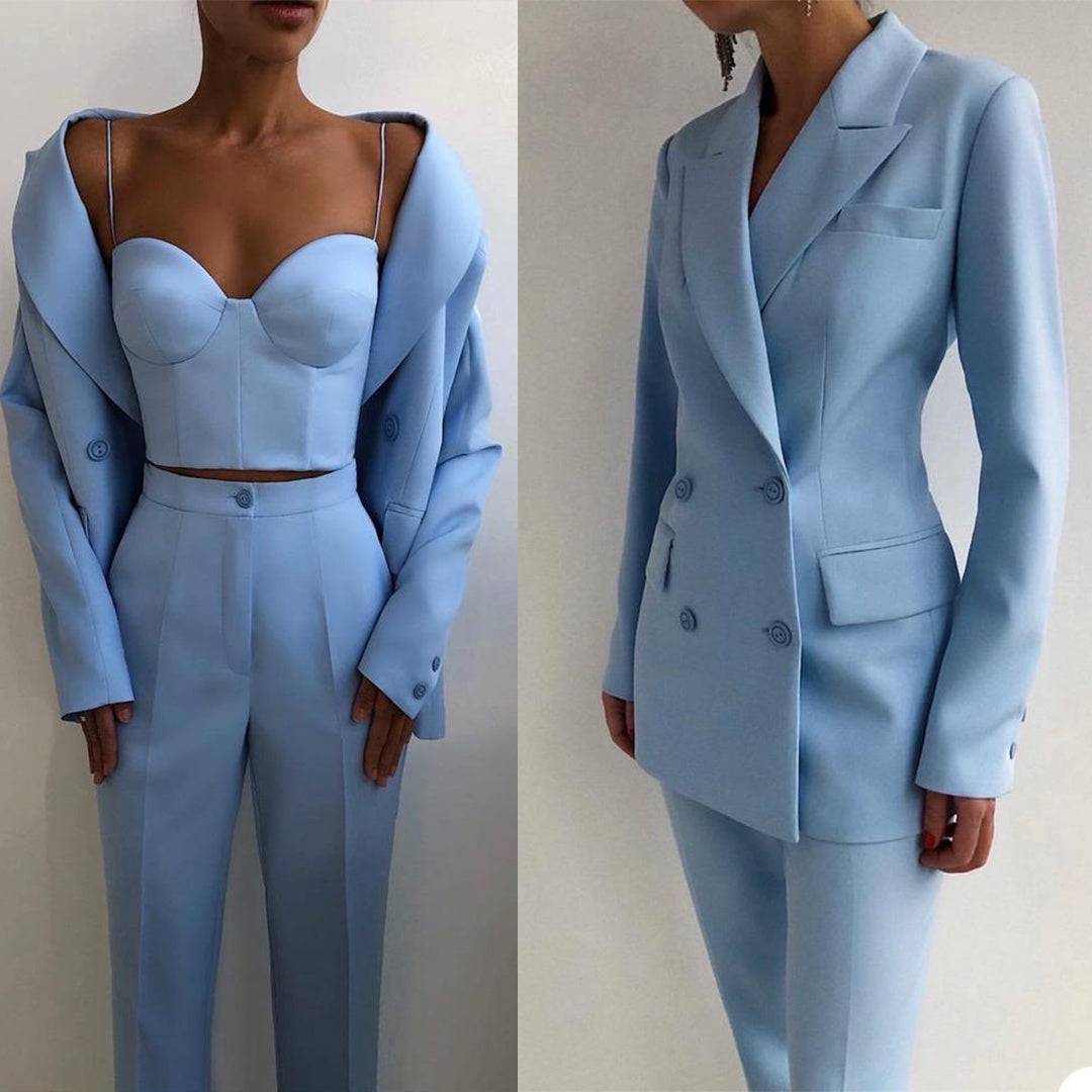 Tailleur Fugue – L’uniforme de la femme souveraine