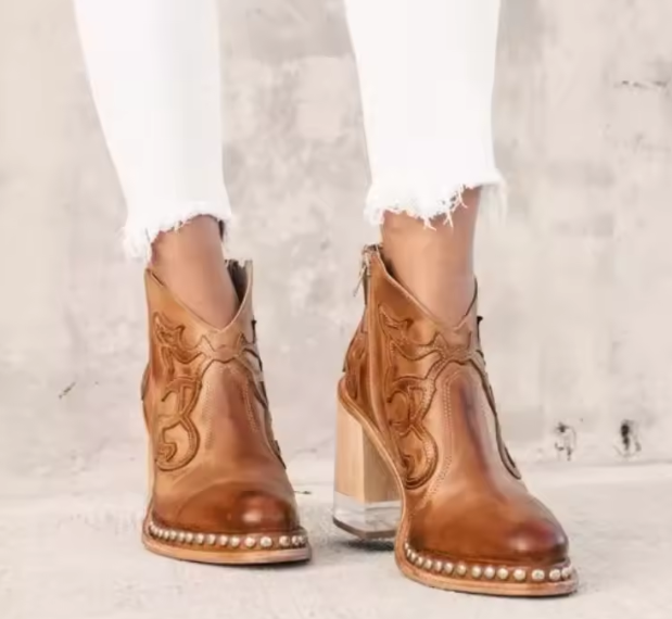 Bottines Altéa— Le chic sculptural en toute saison