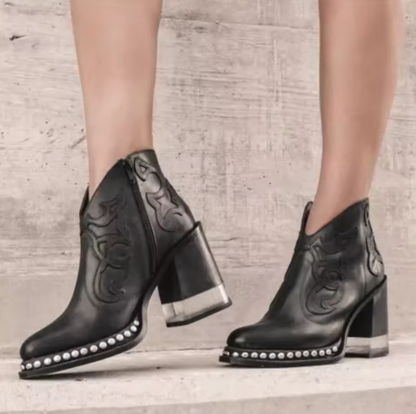Bottines Altéa— Le chic sculptural en toute saison
