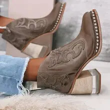Bottines Altéa— Le chic sculptural en toute saison