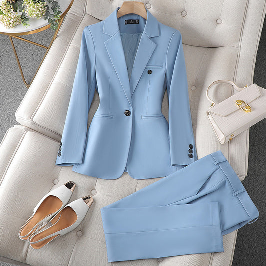 Tailleur Signature – L’assurance du style sans compromis