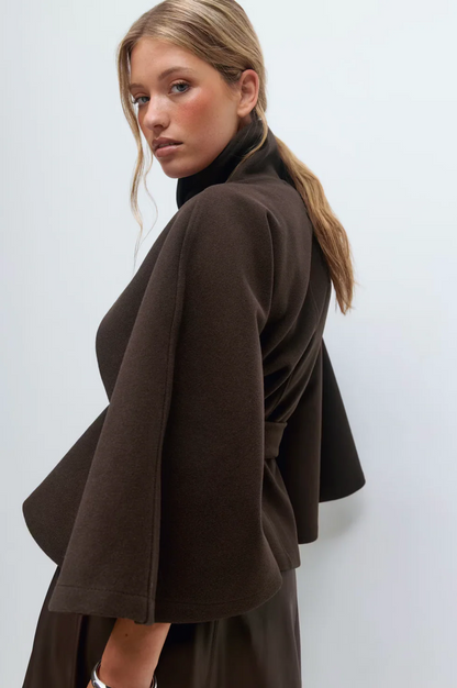 Manteau Cyra — Allure sculptée